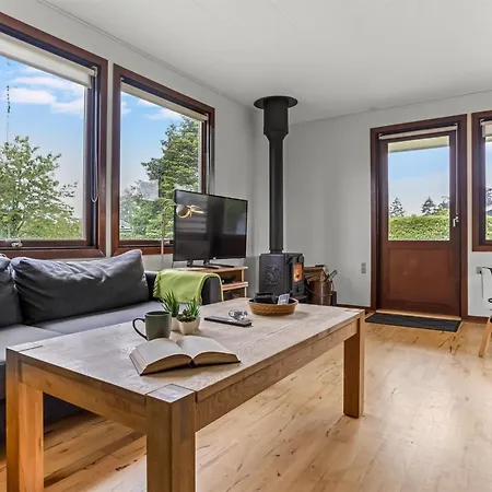 Davida - 400m From The Sea By Interhome *